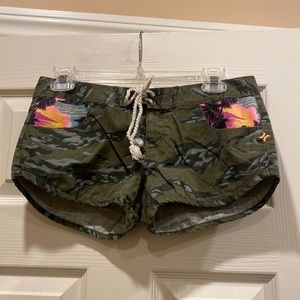 Hurley 100% cotton, print, buttoned, camouflage drawstring shorts